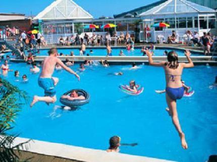 Blue Dolphin Holiday Park Gristhorpe المظهر الخارجي الصورة